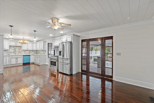 $599,999 | 105 County Road 206, Bridgeport, AL 35740