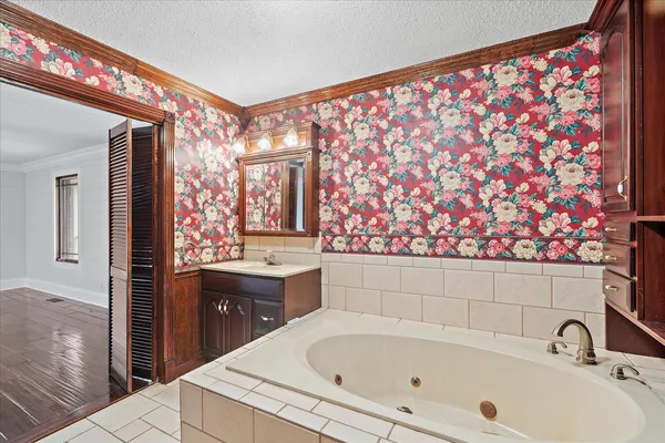 $599,999 | 105 County Road 206, Bridgeport, AL 35740