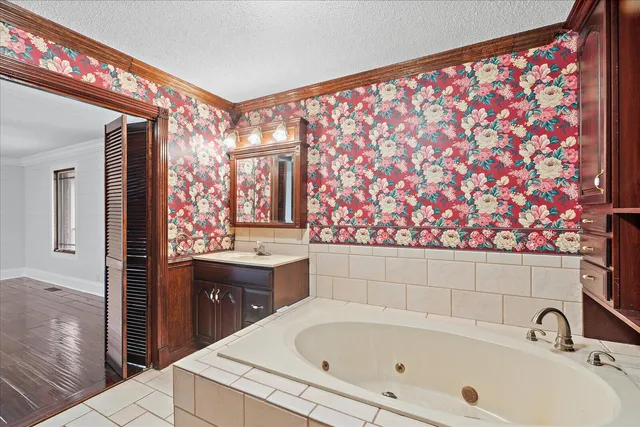 $599,999 | 105 County Road 206, Bridgeport, AL 35740