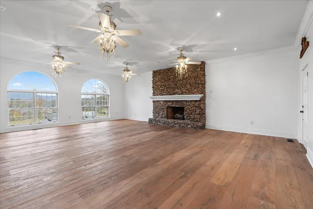 $599,999 | 105 County Road 206, Bridgeport, AL 35740