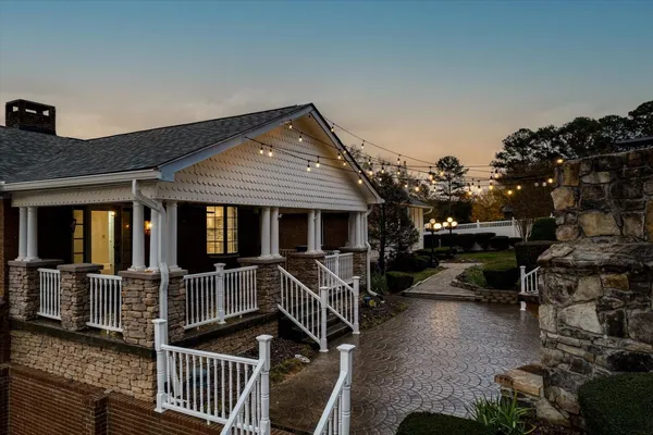 $599,999 | 105 County Road 206, Bridgeport, AL 35740