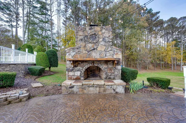 $599,999 | 105 County Road 206, Bridgeport, AL 35740