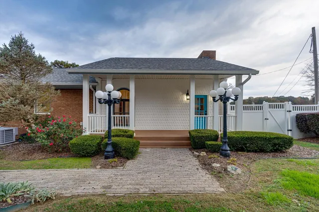 $599,999 | 105 County Road 206, Bridgeport, AL 35740