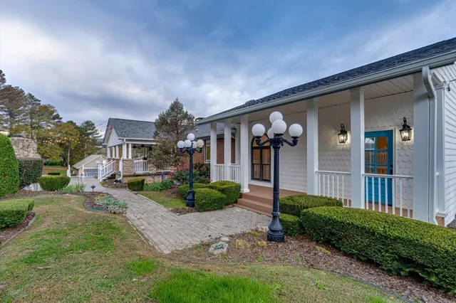 $599,999 | 105 County Road 206, Bridgeport, AL 35740