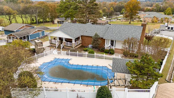 $599,999 | 105 County Road 206, Bridgeport, AL 35740