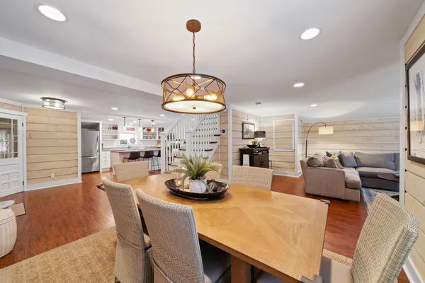 $1,575,000 | 776 South Lake Shore Drive, Unit R, Fontana, WI 53125