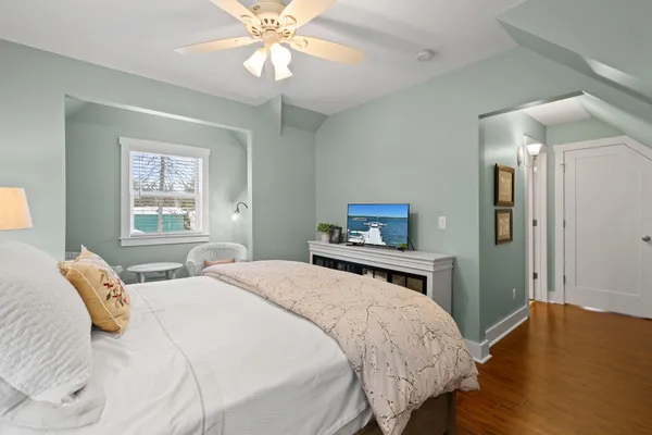 $1,575,000 | 776 South Lake Shore Drive, Unit R, Fontana, WI 53125