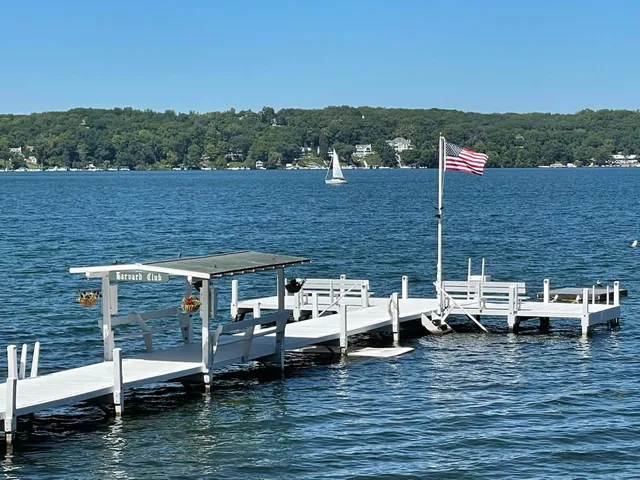 $1,650,000 | 776 South Lake Shore Drive, Unit R, Fontana, WI 53125