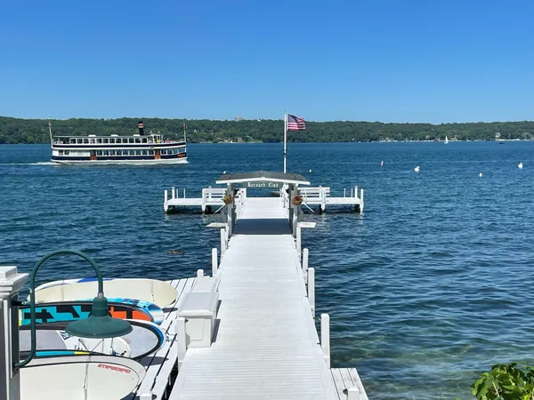$1,575,000 | 776 South Lake Shore Drive, Unit R, Fontana, WI 53125