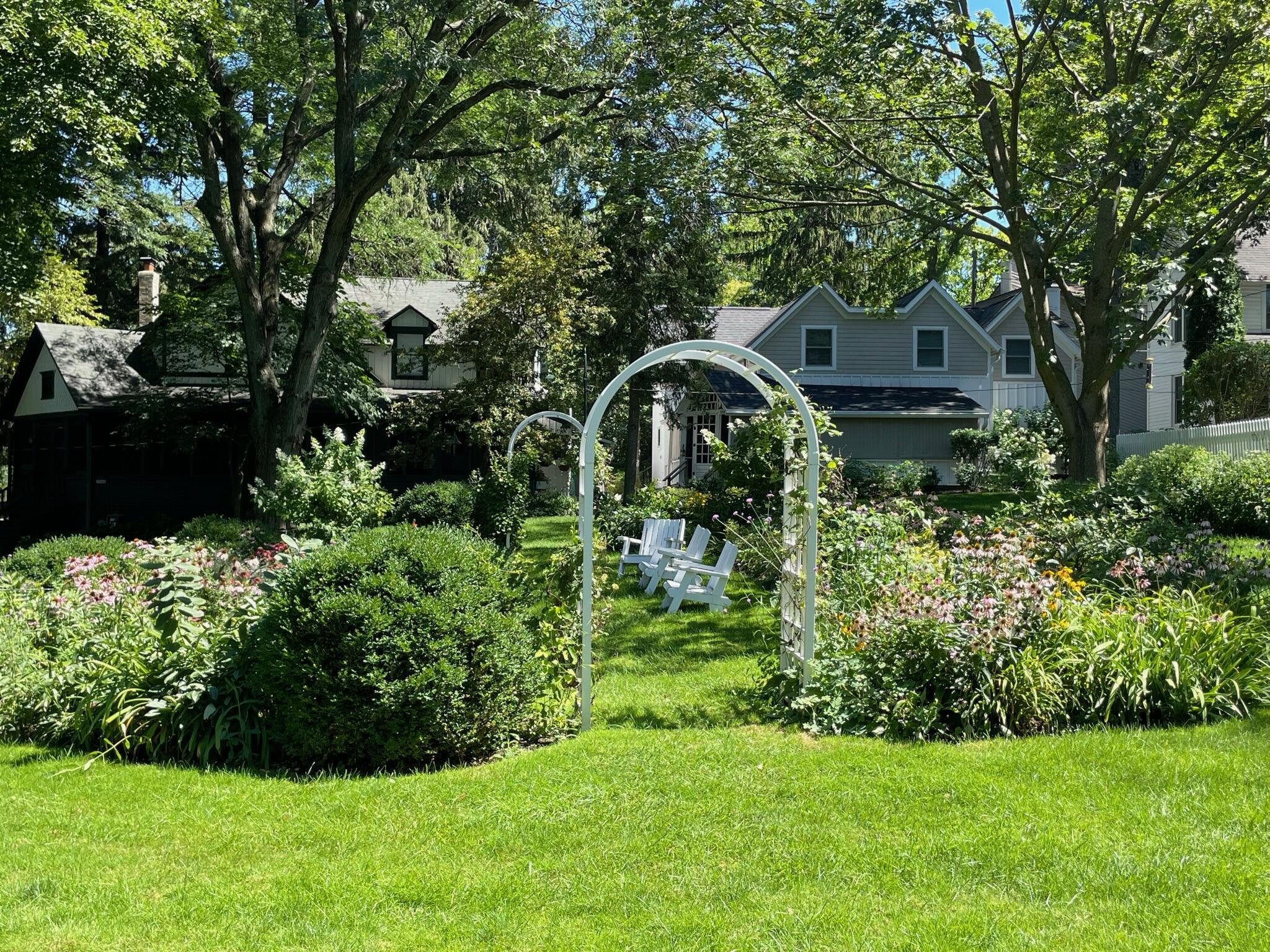 776 South Lake Shore Drive, Unit R Fontana, WI 53125 - Photo 4 of 42 Cottage R views Park & Garden