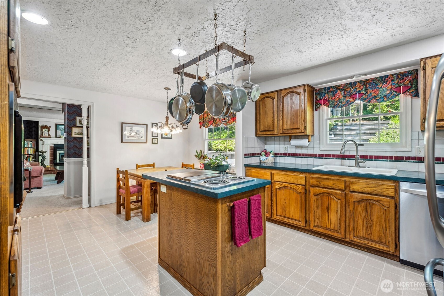 110 Country Place Longview, WA 98632 - Photo 6 of 26 Gallery Image 6