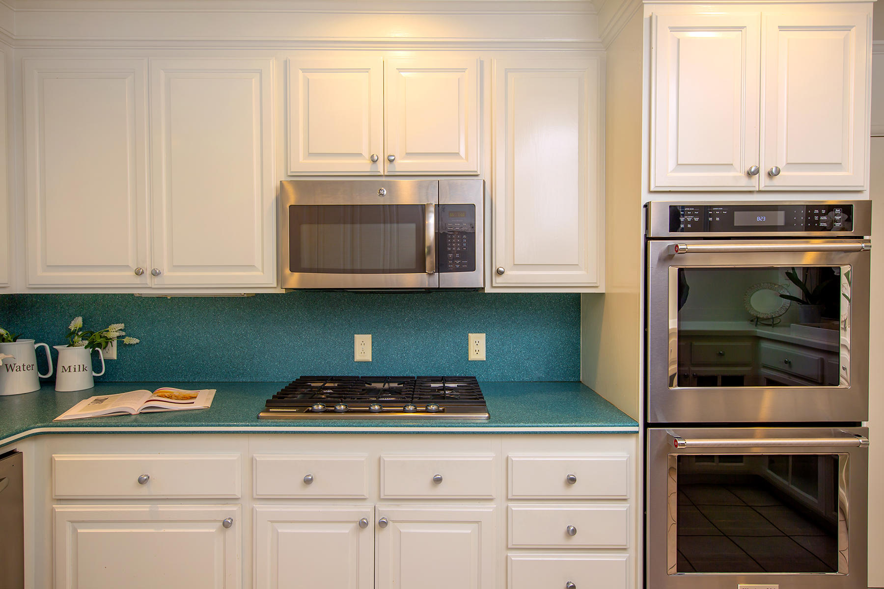 118 Cuyama Road Ojai, CA 93023 - Photo 30 of 49 Range-top, Microwave & Double Oven