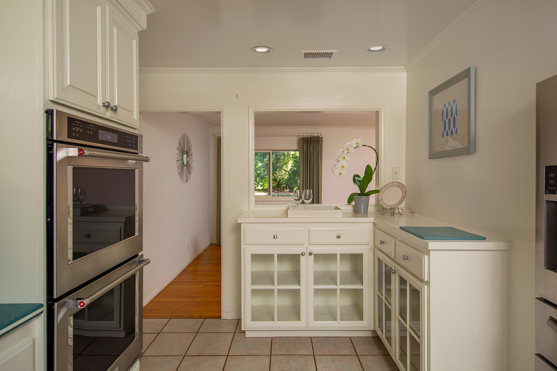 118 Cuyama Road Ojai, CA 93023 - Photo 31 of 49 Kitchen Looking East