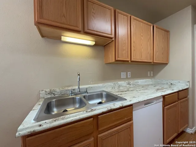 $1,095 | 8023 Maverick Climb, San Antonio, TX 78250