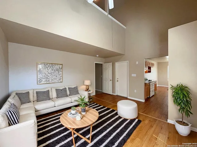 $1,095 | 8023 Maverick Climb, San Antonio, TX 78250