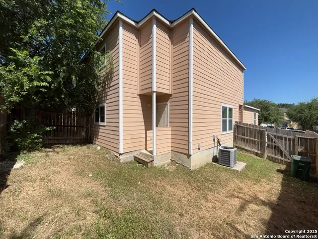 $1,095 | 8023 Maverick Climb, San Antonio, TX 78250