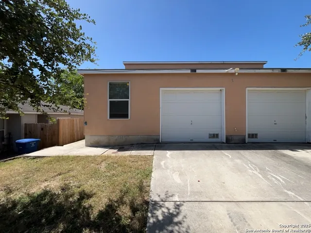 $1,095 | 8023 Maverick Climb, San Antonio, TX 78250