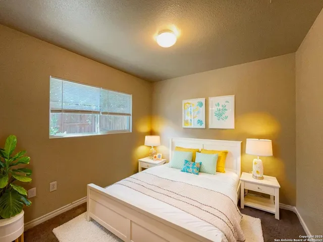 $1,095 | 8023 Maverick Climb, San Antonio, TX 78250