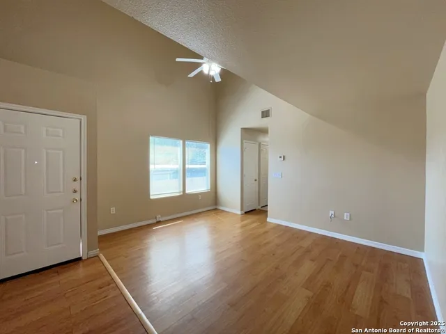 $1,095 | 8023 Maverick Climb, San Antonio, TX 78250