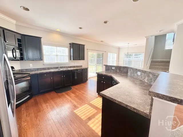 $2,300 | 290 Willow Oak Drive, Richmond Hill, GA 31324