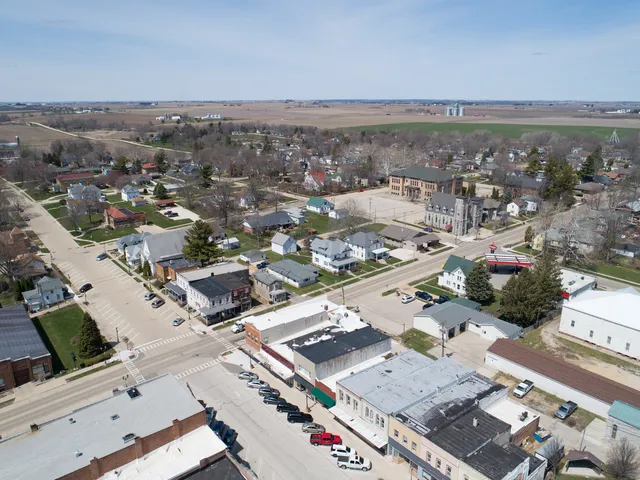 $399,000 | 114 North Division Avenue, Polo, IL 61064