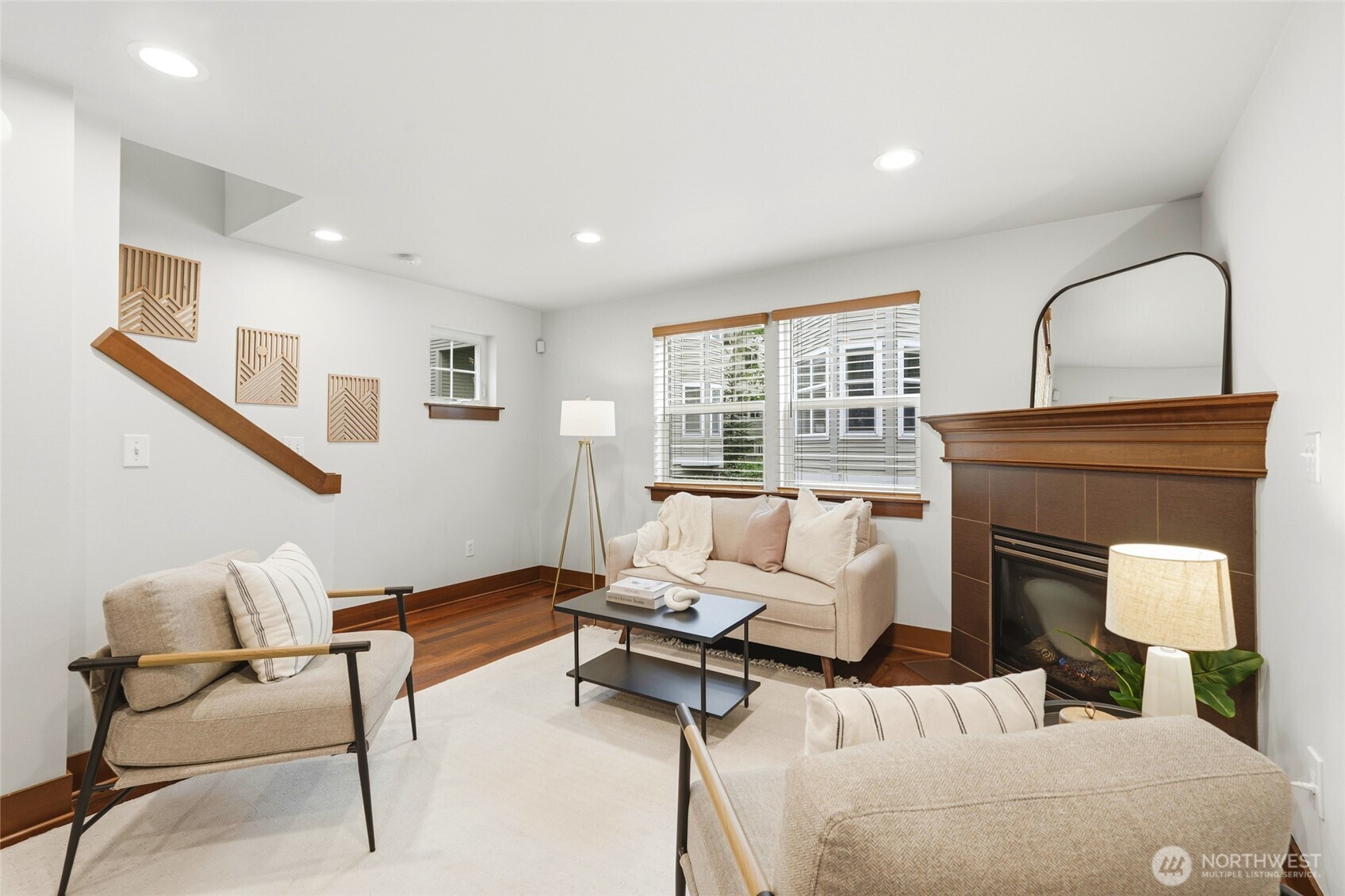 725 North 95th Street, Unit B Seattle, WA 98103 - Photo 11 of 29