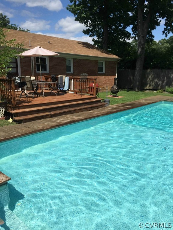 915 Yorkshire Road Colonial Heights, VA 23834 - Photo 2 of 13 a front view of building with yard and outdoor seating