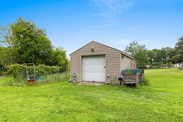 $89,900 | 303 1st Street, Oconto, WI 54153