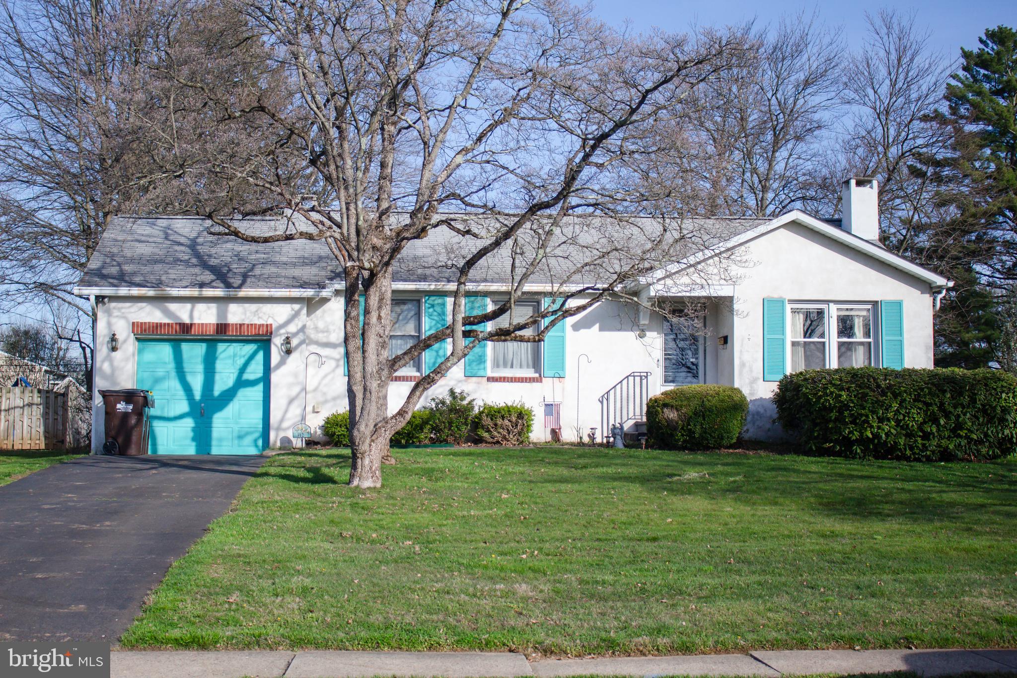 312 Clear Spring Road Lansdale, PA 19446 - Photo 3 of 20 Gallery Image 3