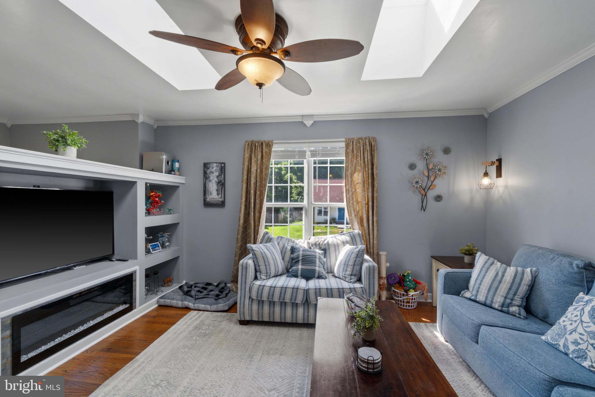 7113 Olivia Road Baltimore, MD 21220 - Photo 20 of 30 Living room