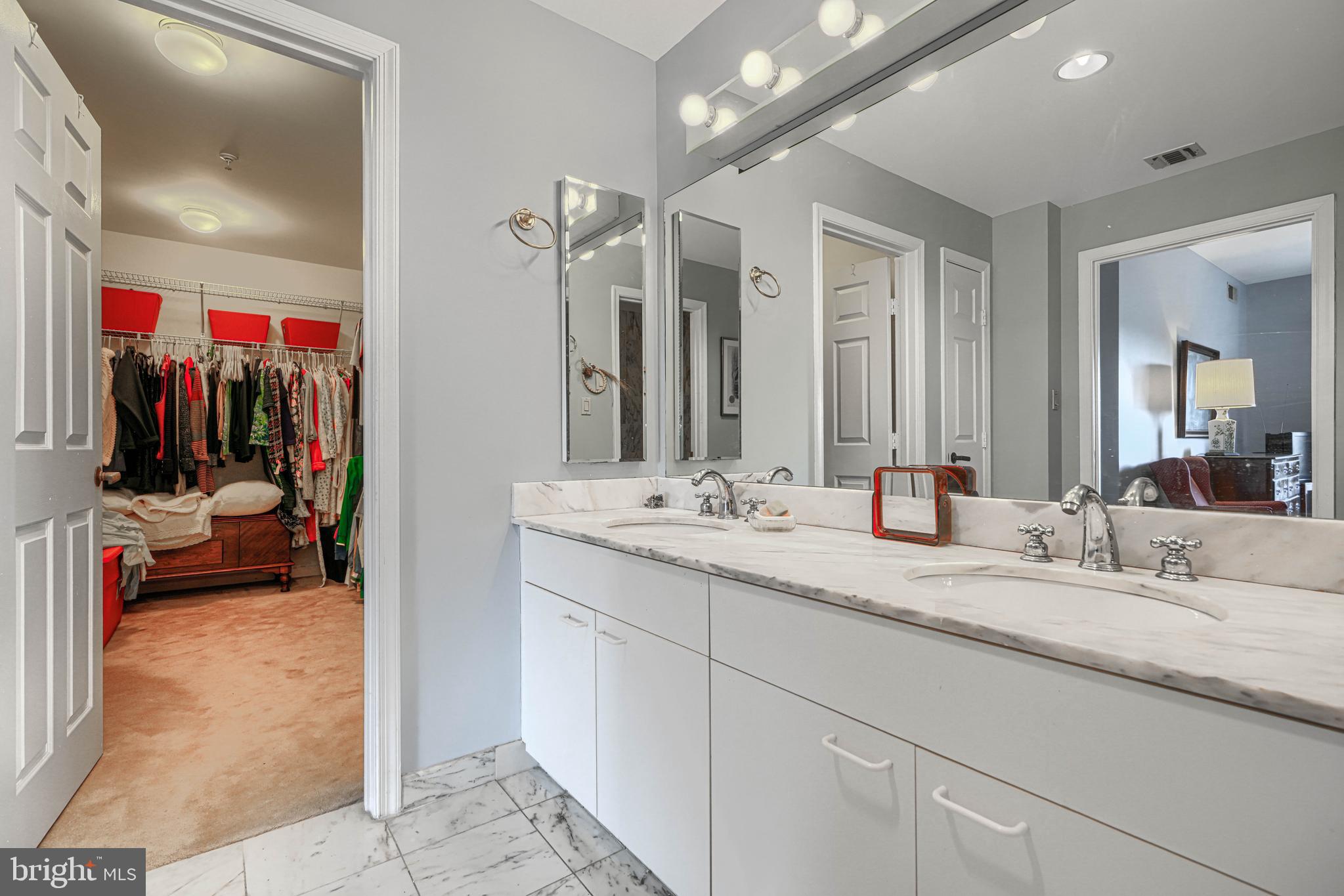 3801 Canterbury Road, Unit 912 Baltimore, MD 21218 - Photo 60 of 79 Walk-in closet off primary bath