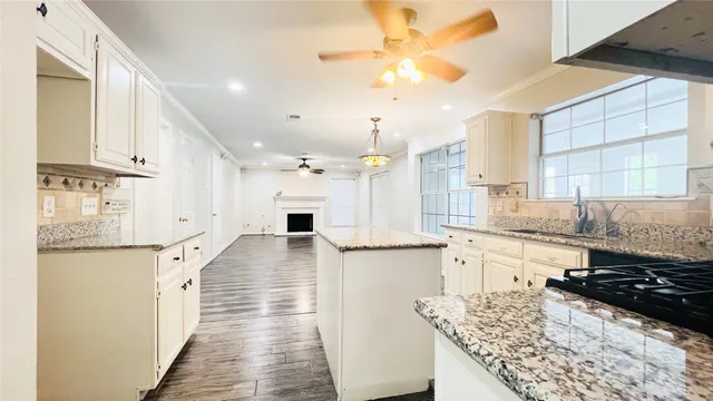 $2,495 | 1114 Knoll Crest Court, Sugar Land, TX 77479