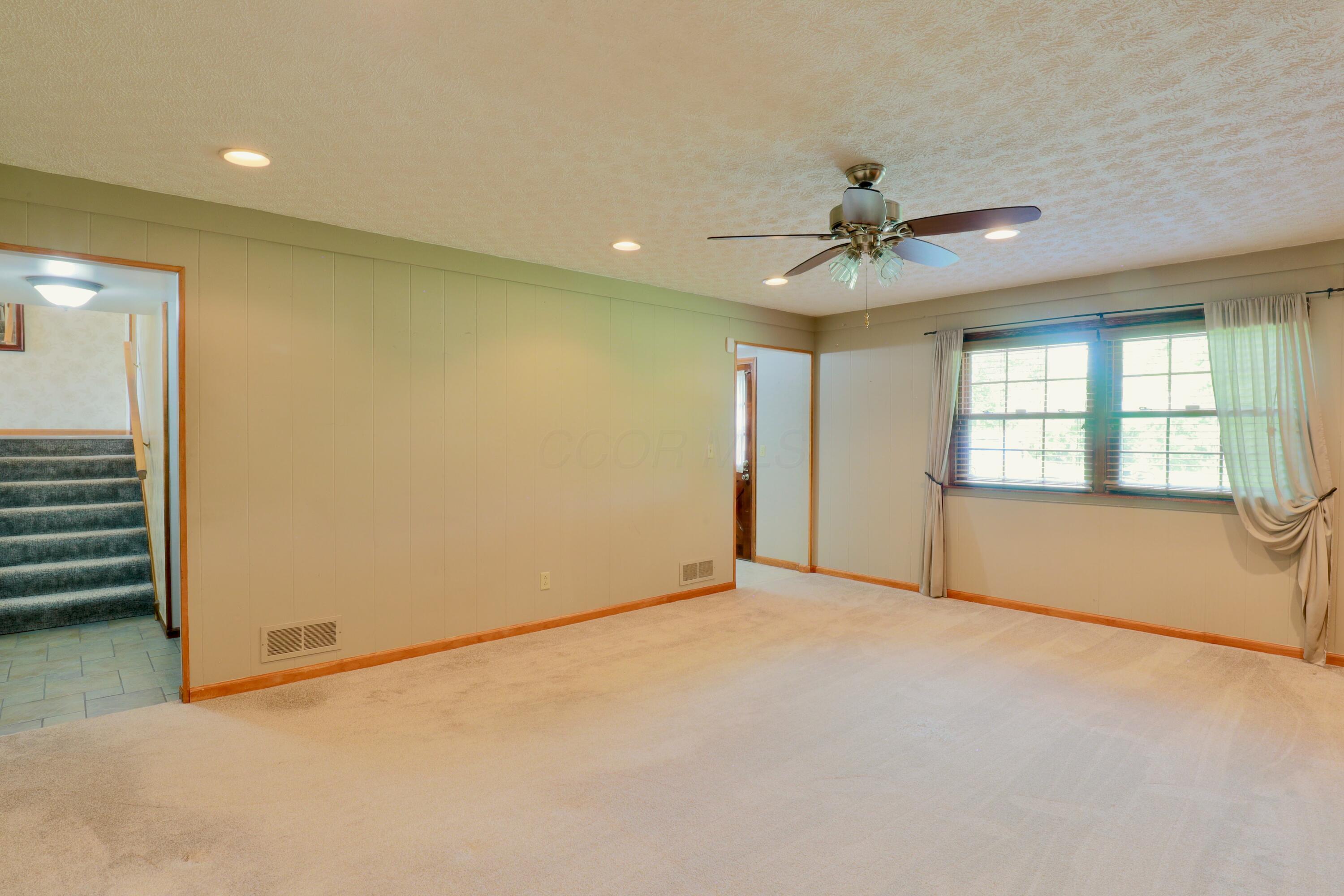 249 Orchard View Road Northeast Lancaster, OH 43130 - Photo 29 of 39 Family Room