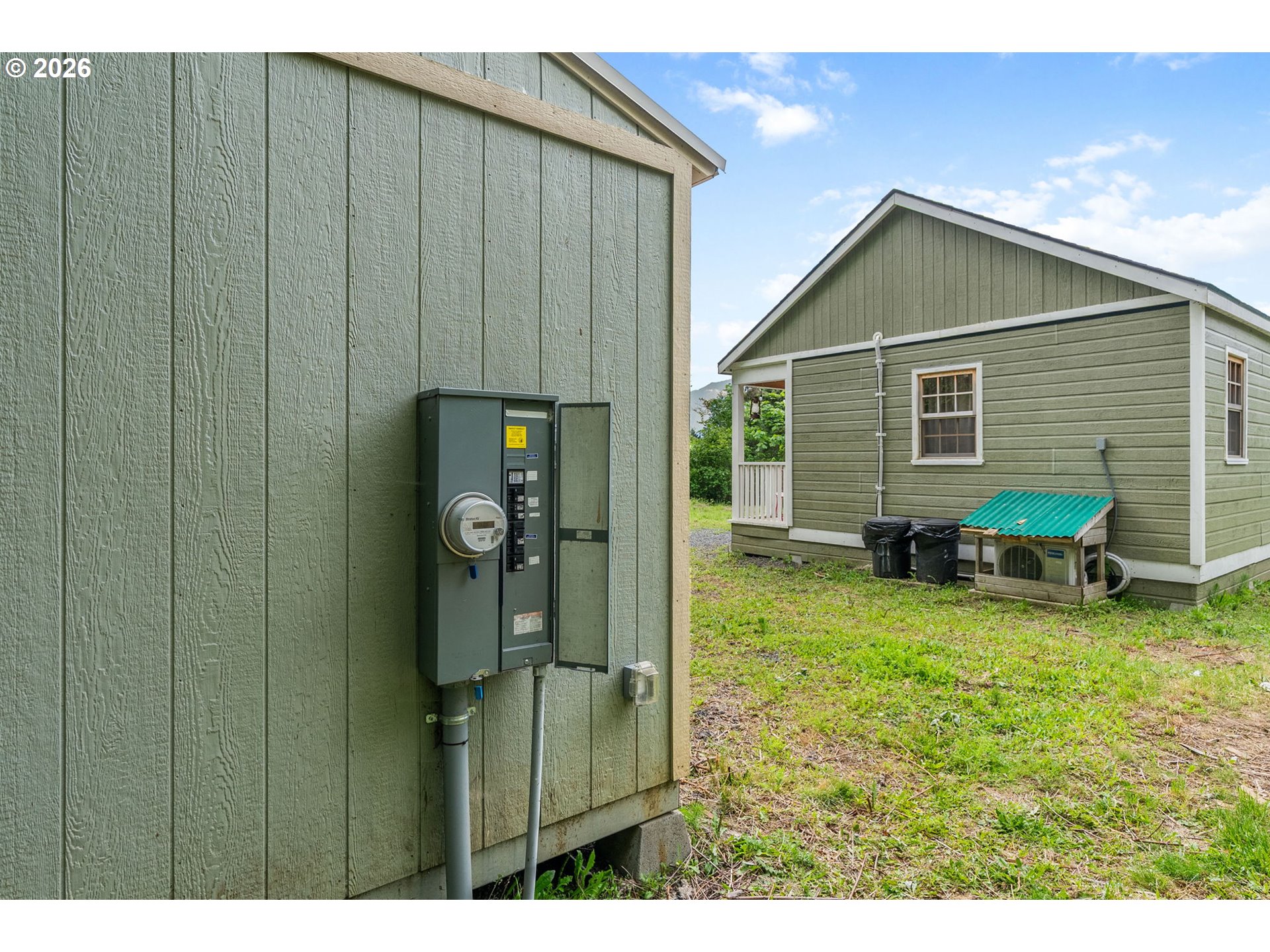 91 Rancho Del Oro Road Stevenson, WA 98648 - Photo 13 of 19 a view of backyard of house