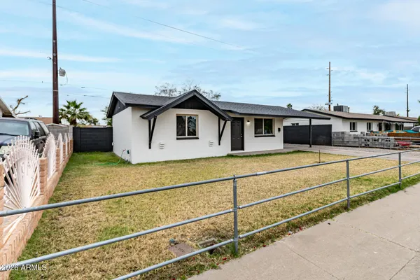 $306,400 | 2525 North 47th Drive, Phoenix, AZ 85035