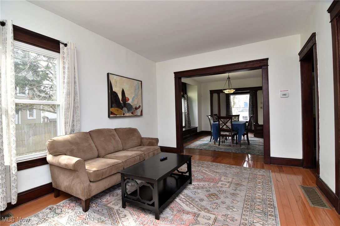 1520 Maple Road Cleveland Heights, OH 44121 - Photo 7 of 45