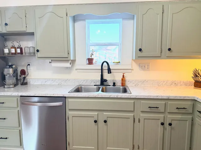 $225,000 | 1002 Central Avenue, Batesville, IN 47006