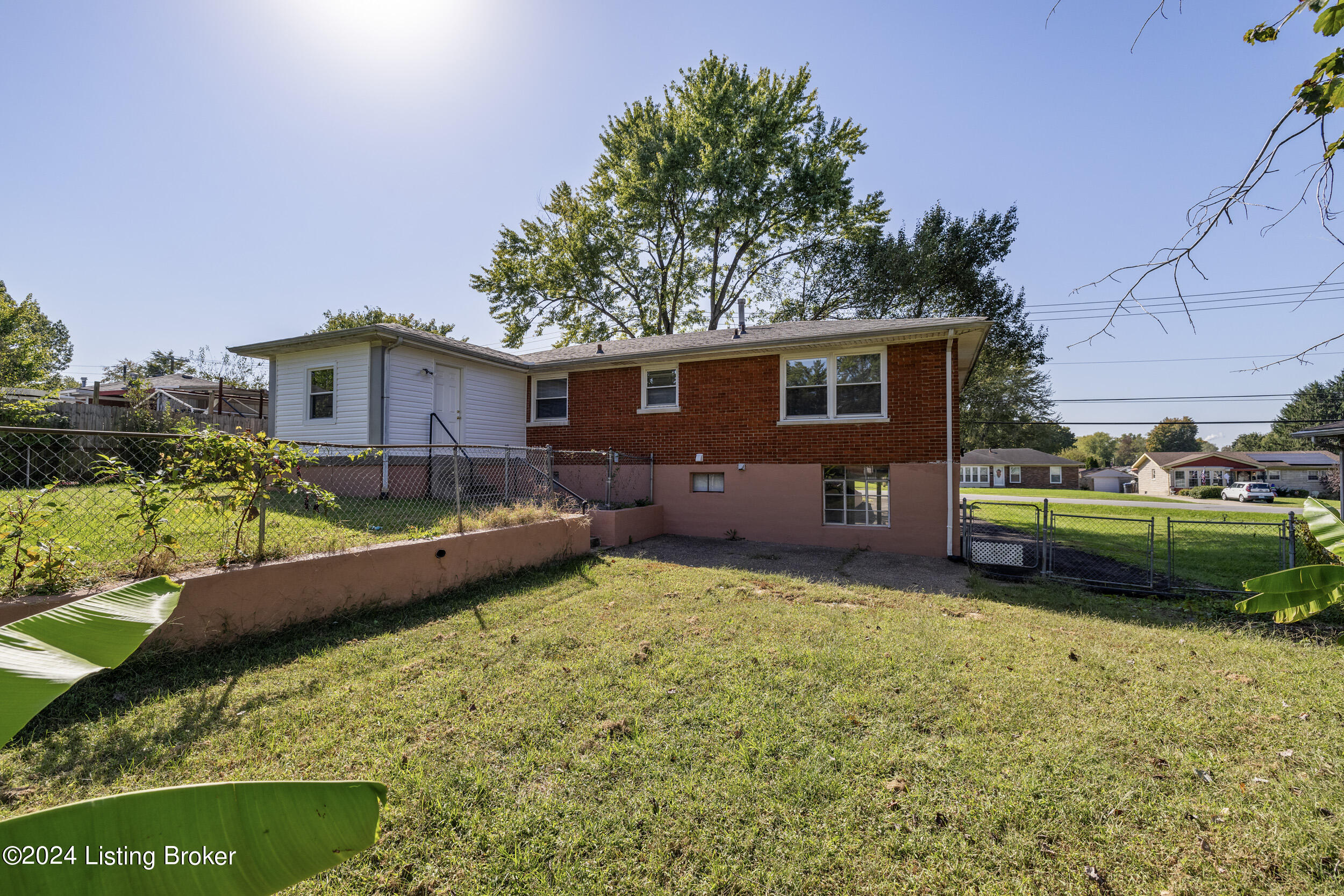 11504 Deering Road Louisville, KY 40272 - Photo 33 of 38 LREP3305