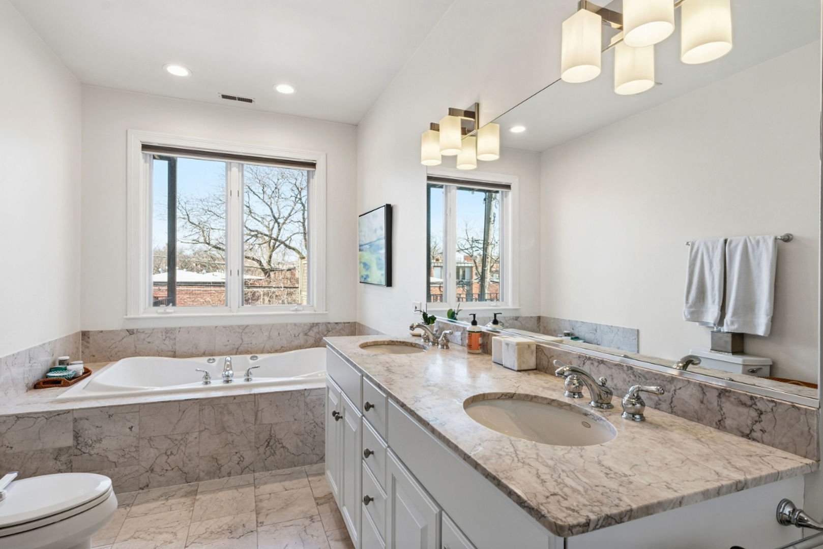 2050 North Mohawk Street, Unit 2 Chicago, IL 60614 - Photo 13 of 17