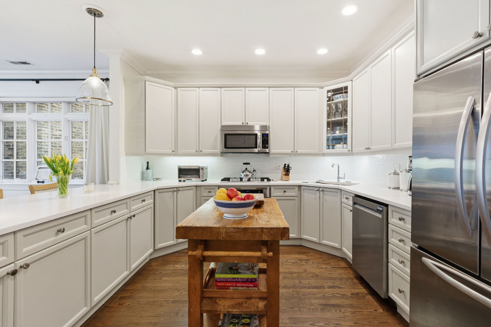 2050 North Mohawk Street, Unit 2 Chicago, IL 60614 - Photo 9 of 17