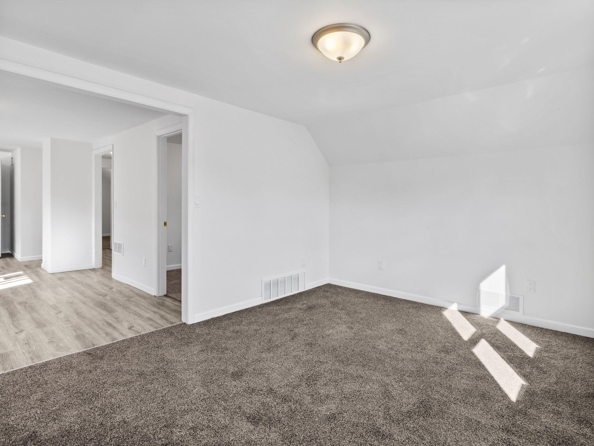 3259 North 35th Street Milwaukee, WI 53216 - Photo 15 of 40 12-web-or-mls-IMG_7467