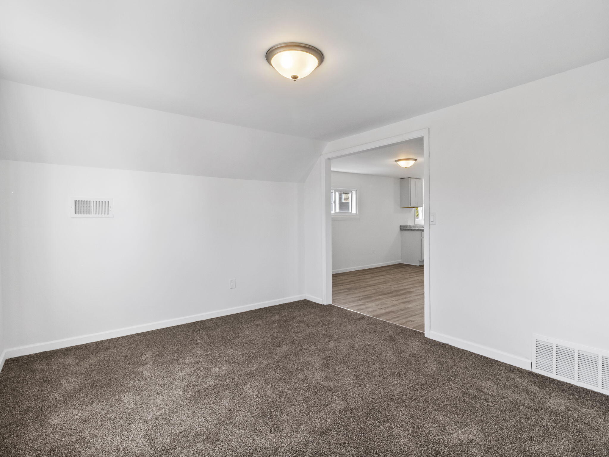 3259 North 35th Street Milwaukee, WI 53216 - Photo 22 of 40 24-web-or-mls-IMG_7506