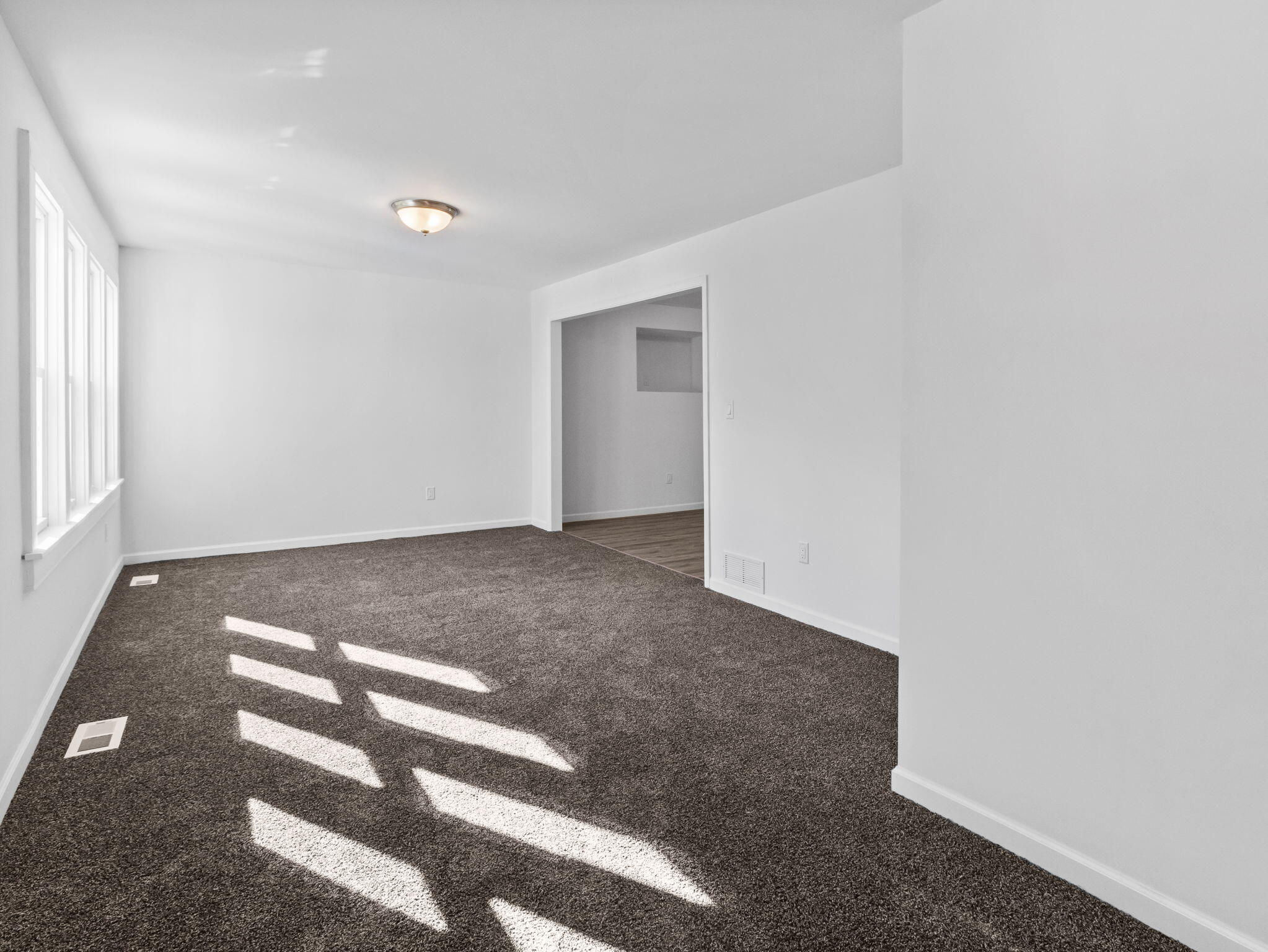 3259 North 35th Street Milwaukee, WI 53216 - Photo 3 of 40 38-web-or-mls-IMG_7548