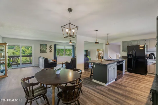 $400,000 | 209 Strawberry Lane, Caryville, TN 37714