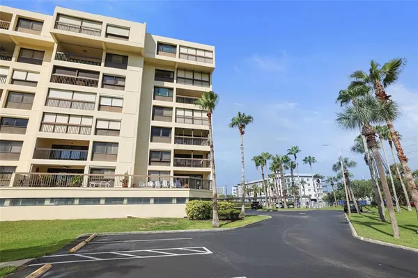 $2,900 | 401 150th Avenue, Unit 231, Madeira Beach, FL 33708
