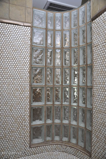 5727 South 21st Terrace Phoenix, AZ 85040 - Photo 17 of 31 C:\fakepath\Master Shower