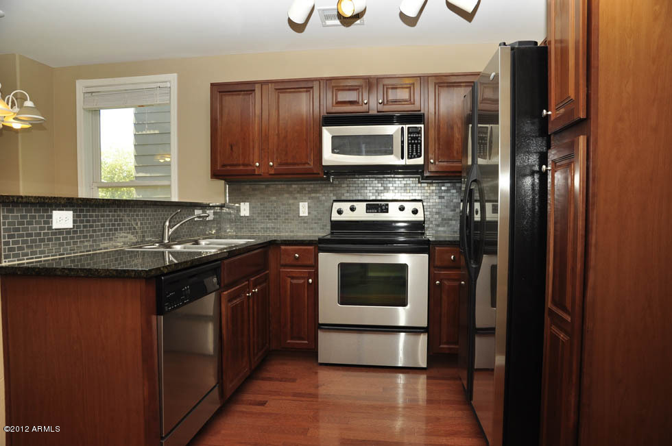 5727 South 21st Terrace Phoenix, AZ 85040 - Photo 7 of 31 C:\fakepath\Kitchen2