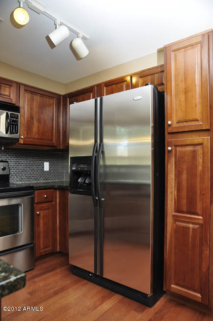 5727 South 21st Terrace Phoenix, AZ 85040 - Photo 8 of 31 C:\fakepath\Kitchen3