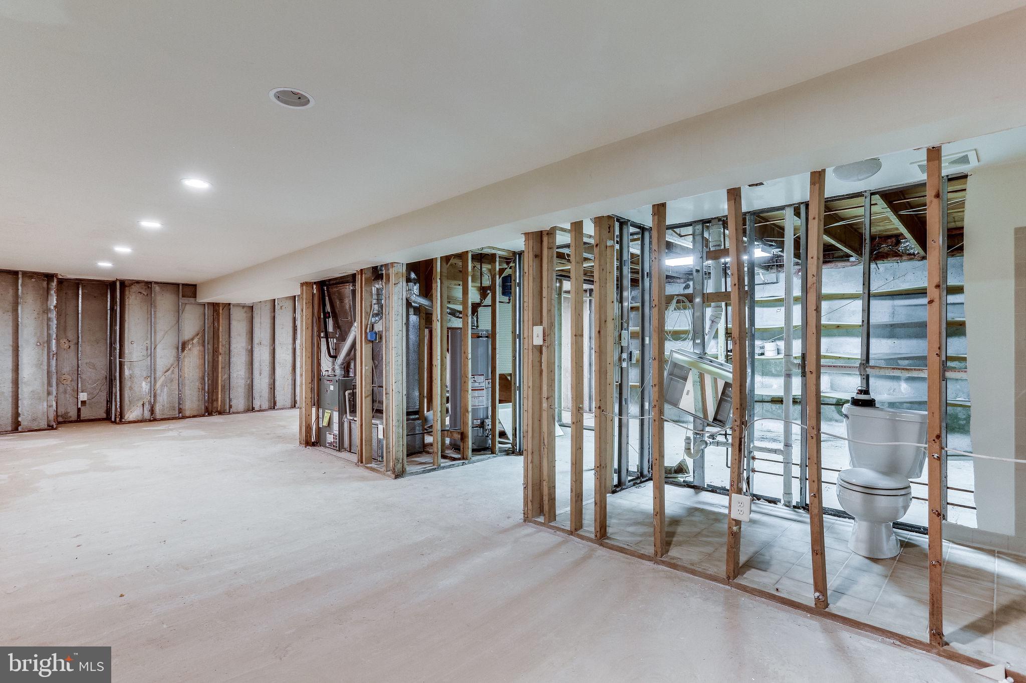 13105 Middlevale Lane Silver Spring, MD 20906 - Photo 47 of 55
