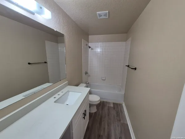 $1,495 | 826 Absolon Farm, San Antonio, TX 78228